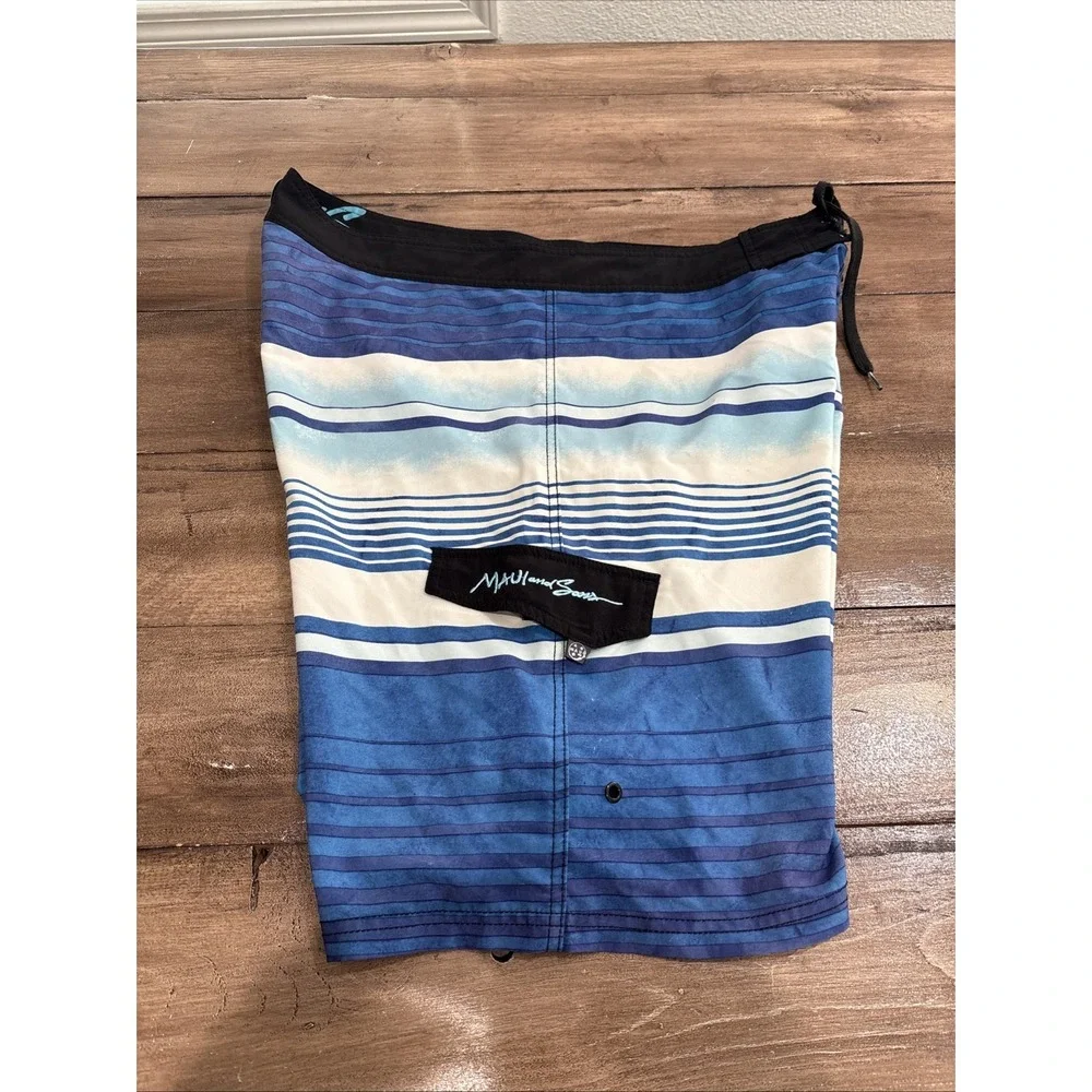 Board Shorts MAUI AND SONS Black shark Stretch  White Blue  Swim Trunk‎ Sz 36
